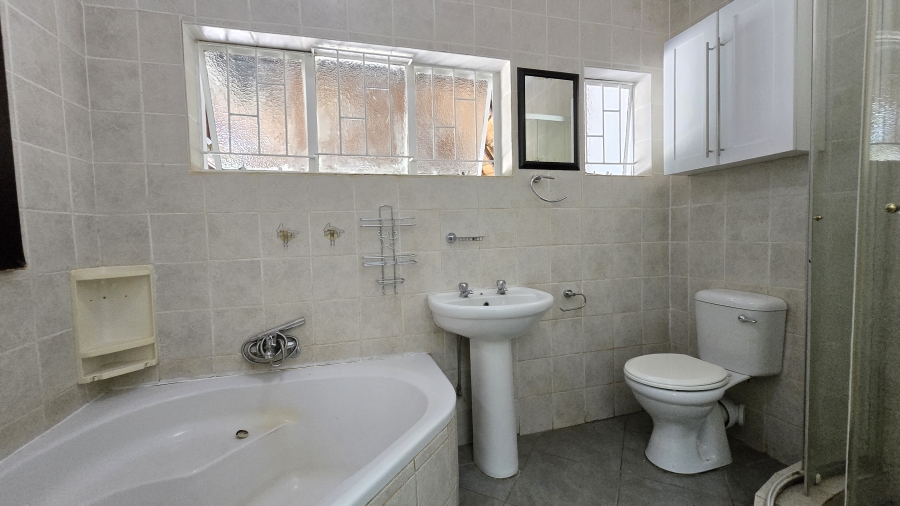 3 Bedroom Property for Sale in Geelhoutpark North West